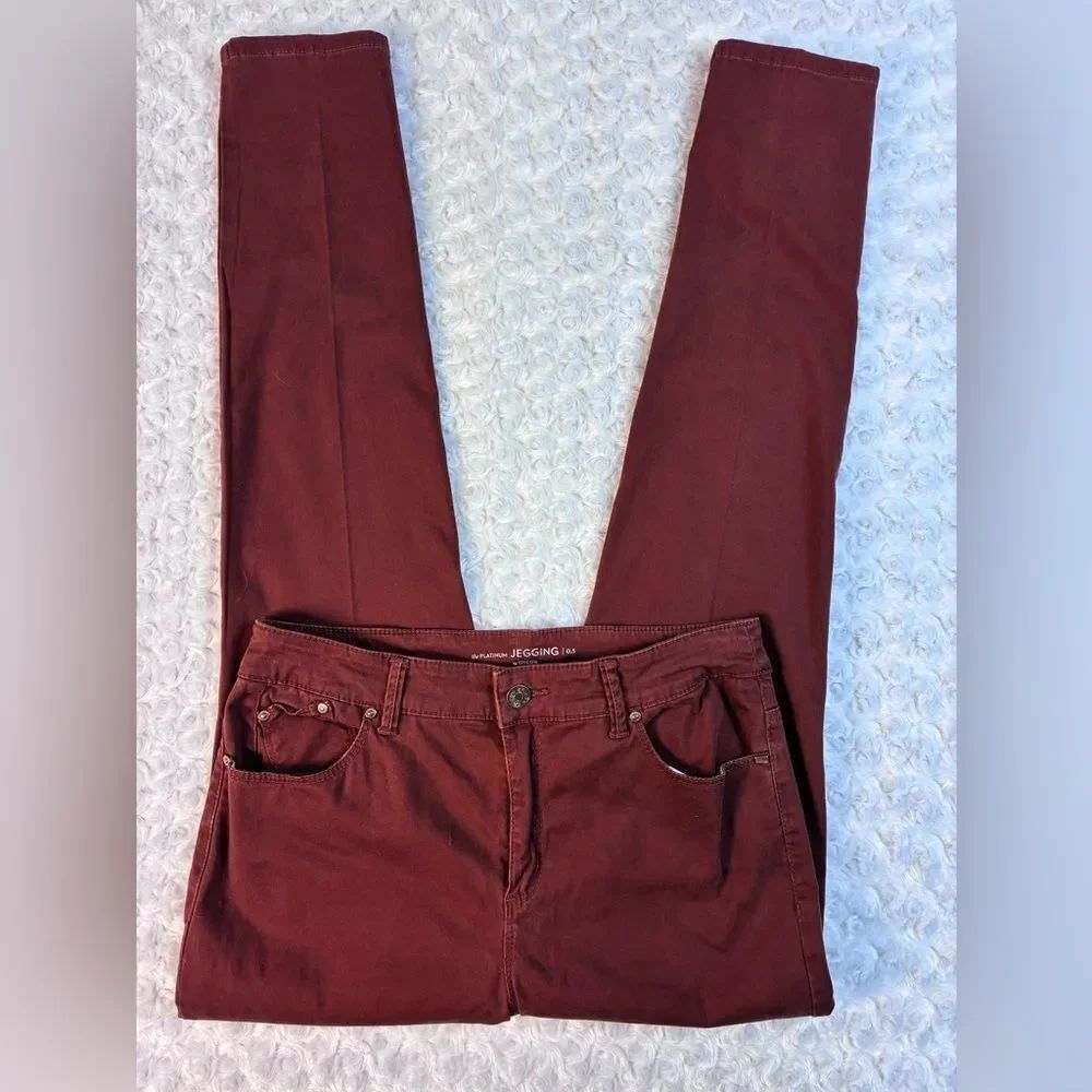 Chico's Platinum Rich Rust Front & back pocket Jeggings runs big! High waist - Picture 3 of 11